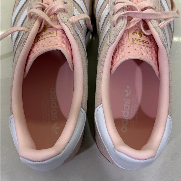 ADIDAS GAZELLE “SANDY PINK GUM" - Picture 13 of 15